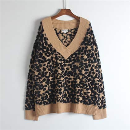 Animal Jacquard Pullover manufactured by Belleza — 64% Nylon · 36% Acrylic, 5GG — view 8