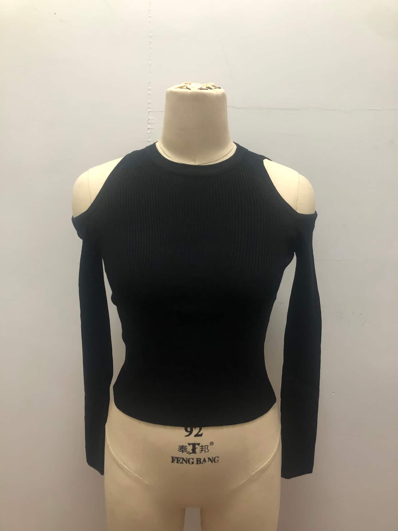 Shoulder Cut Pullover — Knitwear manufactured by Belleza