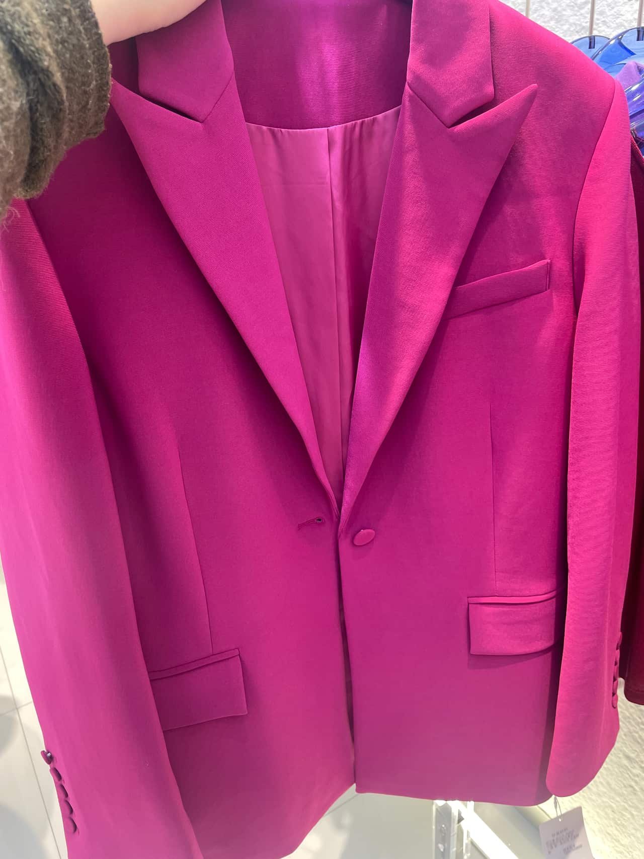 Magenta satin-crepe blazer made by Belleza — peak lapels, welt chest pocket, covered button and flap pockets