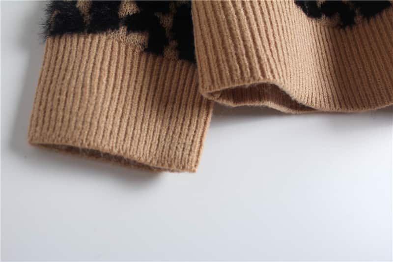 Animal Jacquard Pullover manufactured by Belleza — 64% Nylon · 36% Acrylic, 5GG — view 6