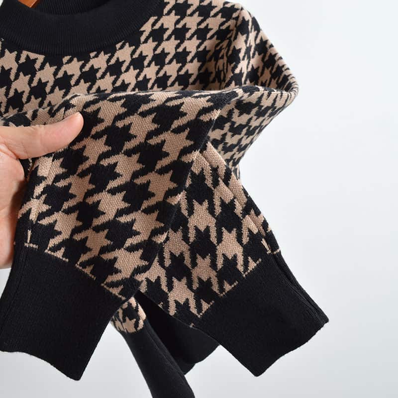 Jacquard Knitting Pullover manufactured by Belleza — 50% Viscose · 28% Nylon · 22% Pbt, 12GG — view 5