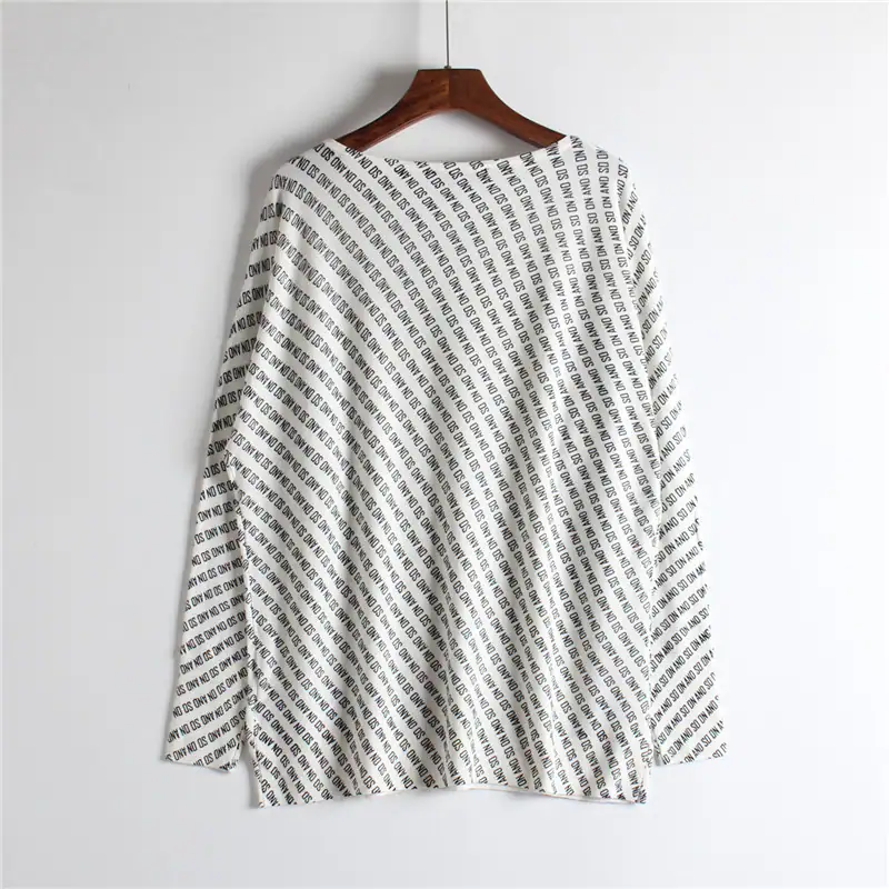Lettering Jacquard Knit Top manufactured by Belleza — 80% Viscose · 20% Nylon, 14GG — view 3
