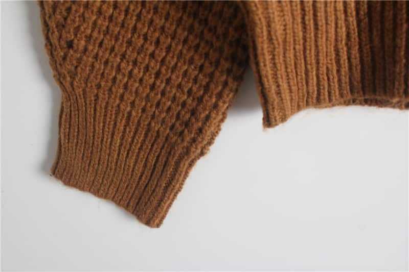 Sleeve Cable Pullover manufactured by Belleza — 72% Polyester · 22% Acrylic · 6% Wool, 5GG — view 5