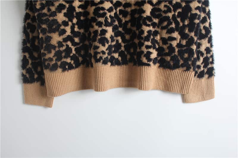 Animal Jacquard Pullover manufactured by Belleza — 64% Nylon · 36% Acrylic, 5GG — view 5