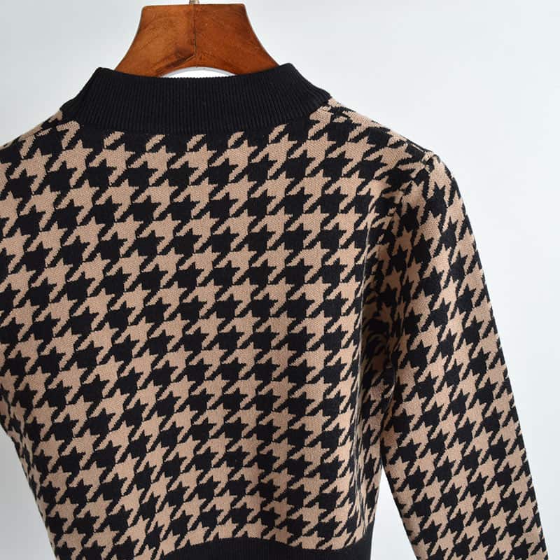 Jacquard Knitting Pullover manufactured by Belleza — 50% Viscose · 28% Nylon · 22% Pbt, 12GG — view 2