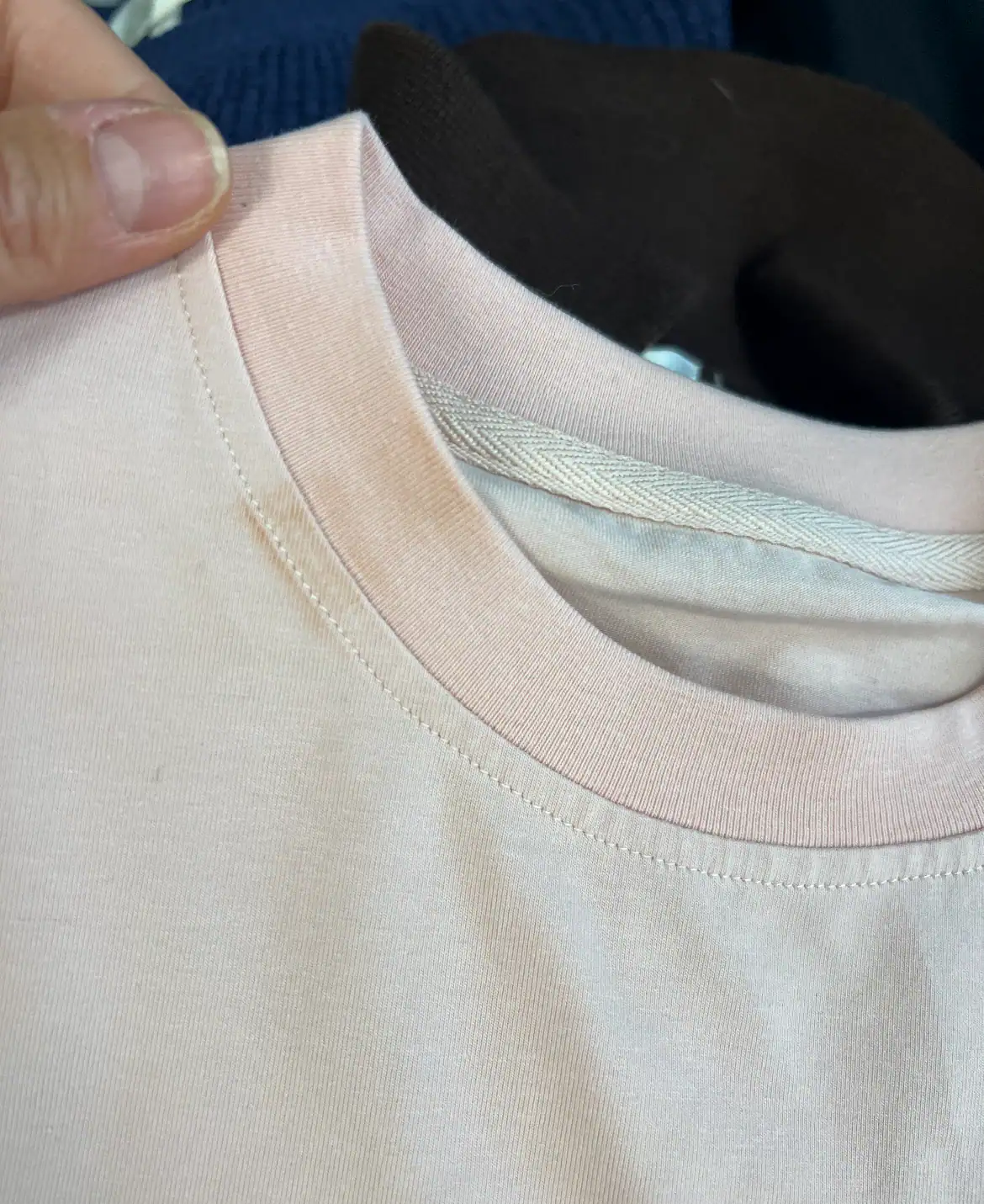 Neckline binding — made in the Belleza workshop