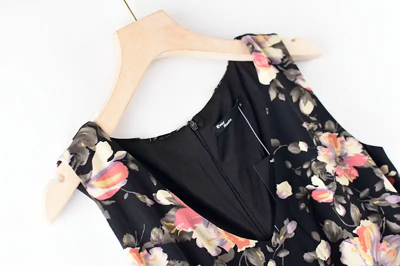 Floral Fit-and-Flare Dress manufactured by Belleza — view 3